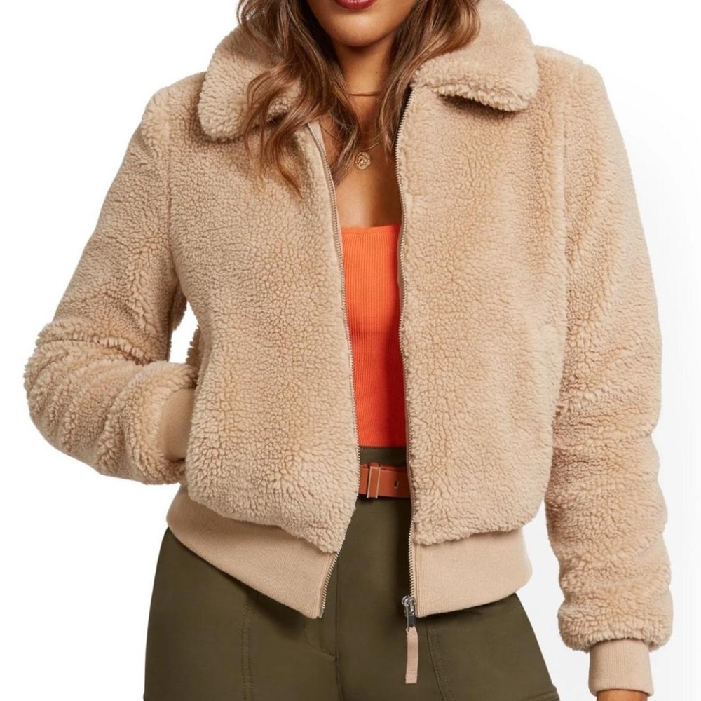 NY&Company Reversible Teddy Bomber Jacket
SIZE Medium Ready to Ship✅